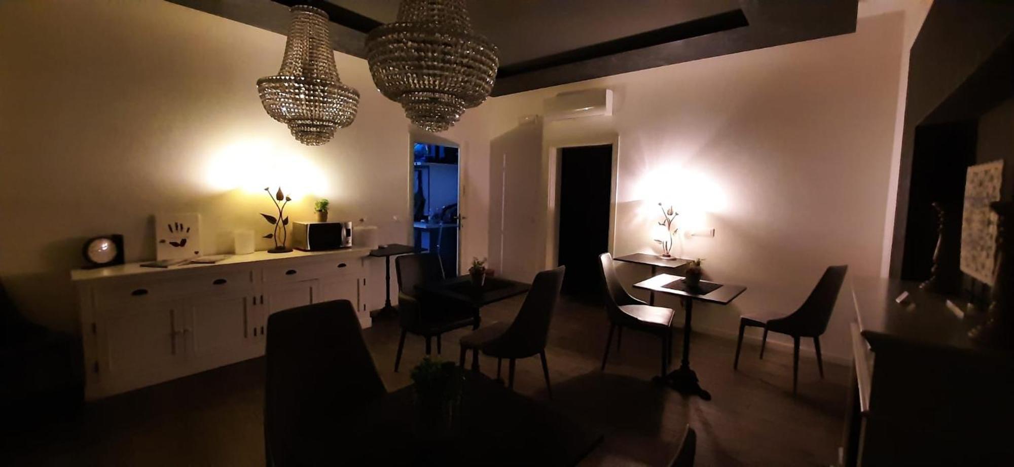 Double A Guest House เมสเตร ภายนอก รูปภาพ